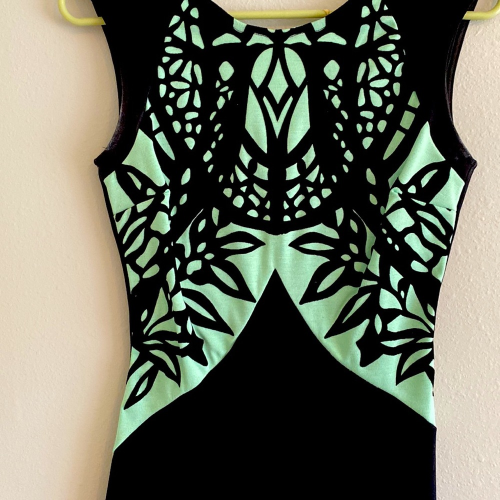 Black Sleeveless Body-con Dress, XS